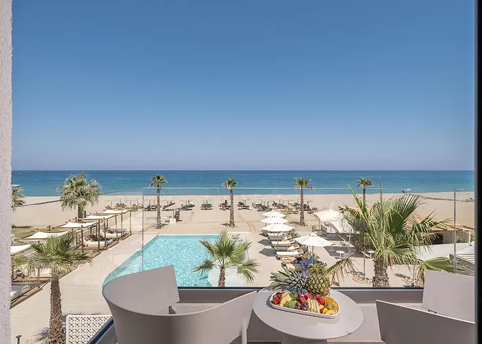 Iperion Beach Hotel