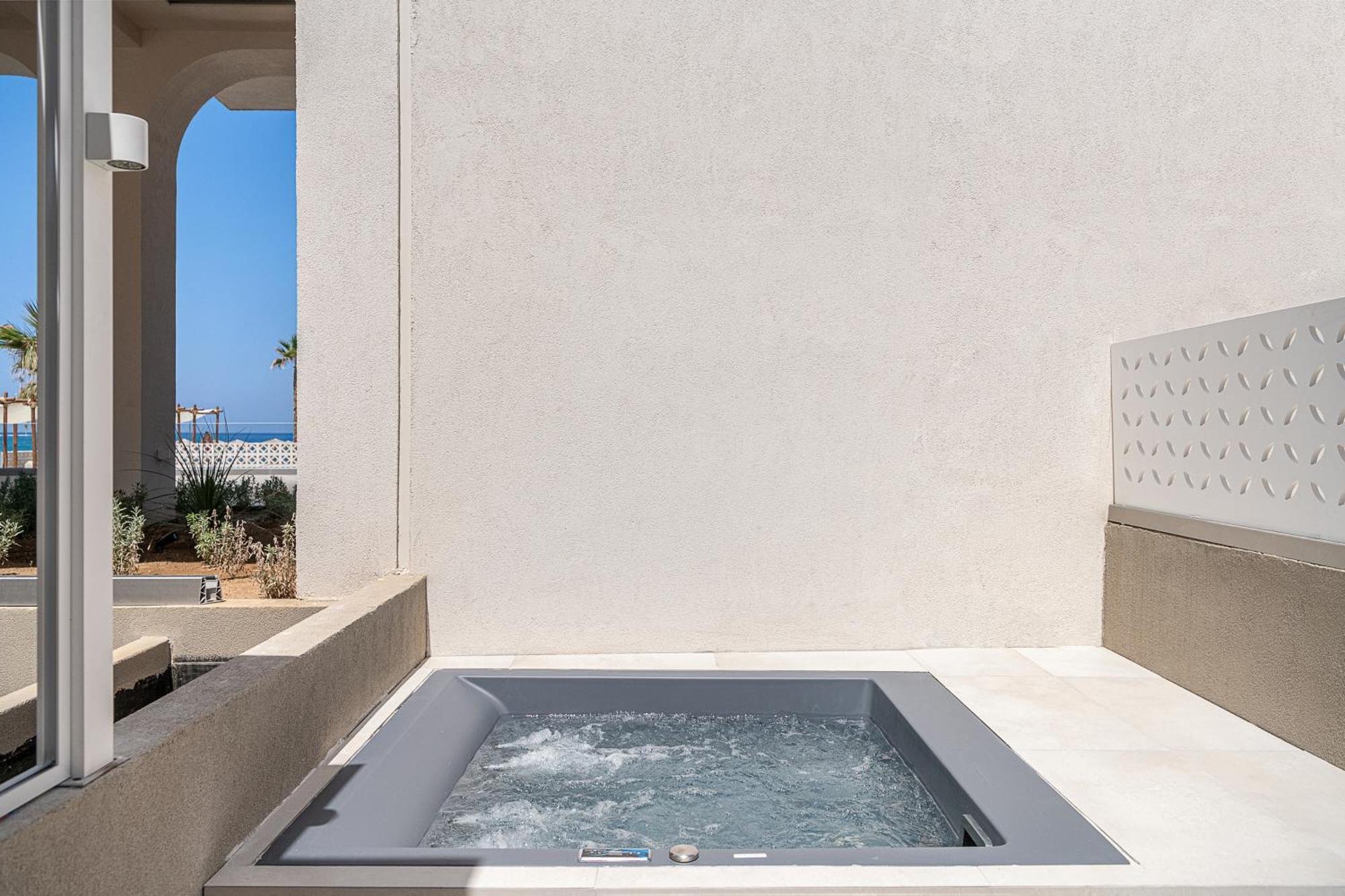 Iperion 3* Rethymno (Crete)
