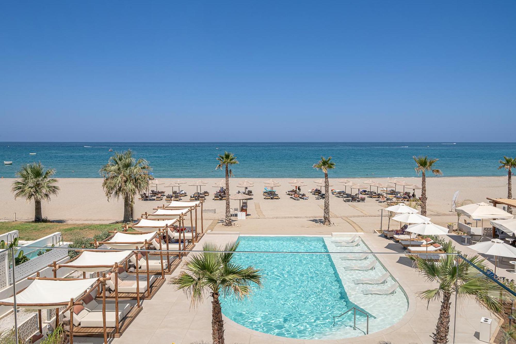 Iperion Aparthotel 3*